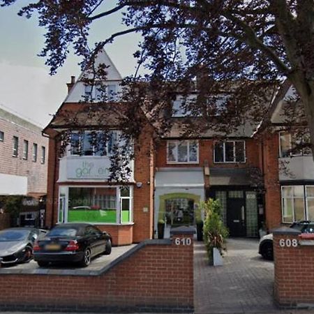 דירות לונדון Peaceful Studio-Flat With Driveway In Golders Green מראה חיצוני תמונה